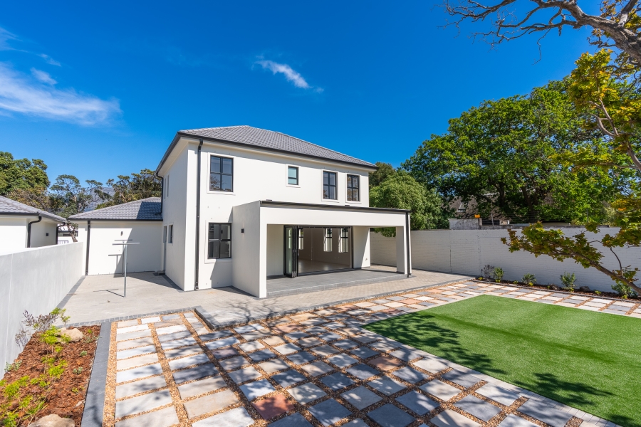 To Let 4 Bedroom Property for Rent in Pinelands Western Cape